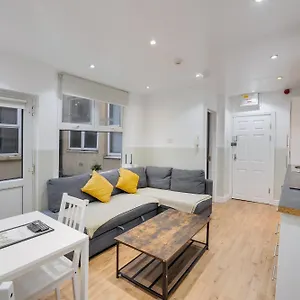 2 Bedroom For Up To 6 Nr Centre Cardiff